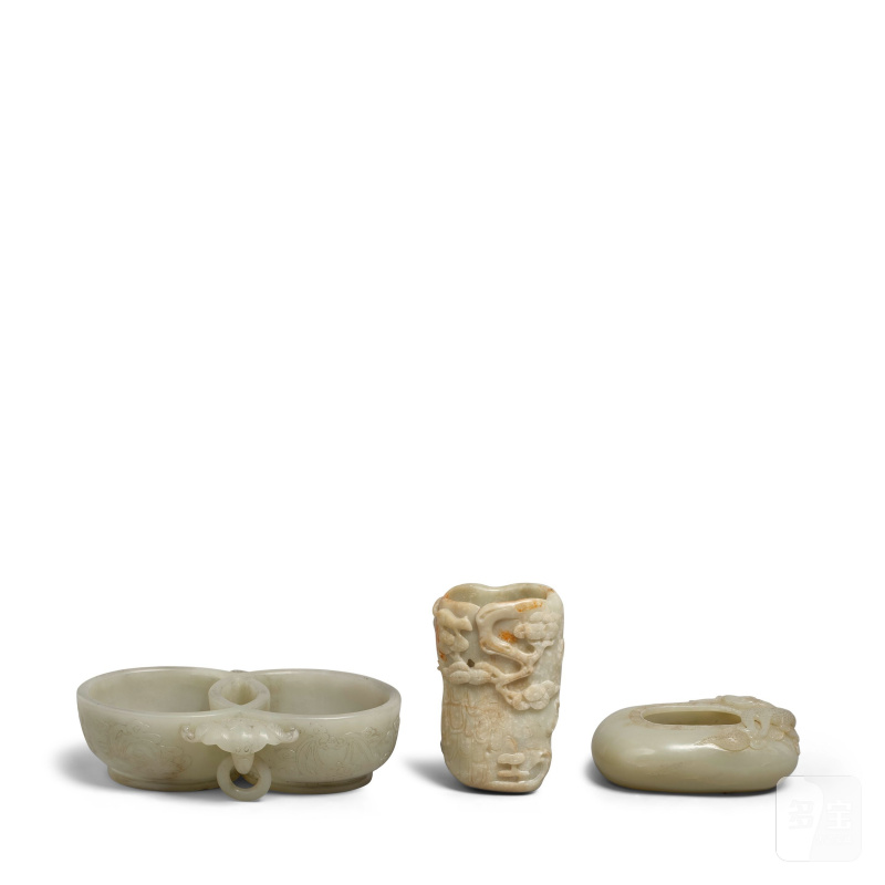 二十世紀 青玉褐斑小筆筒 青玉水盂 青玉雙杯 | THREE CELADON JADE VESSELS - 图1